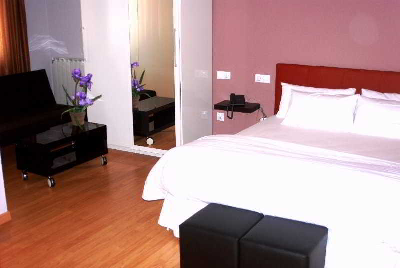 Hotel Arbre De Neu Encamp Bagian luar foto